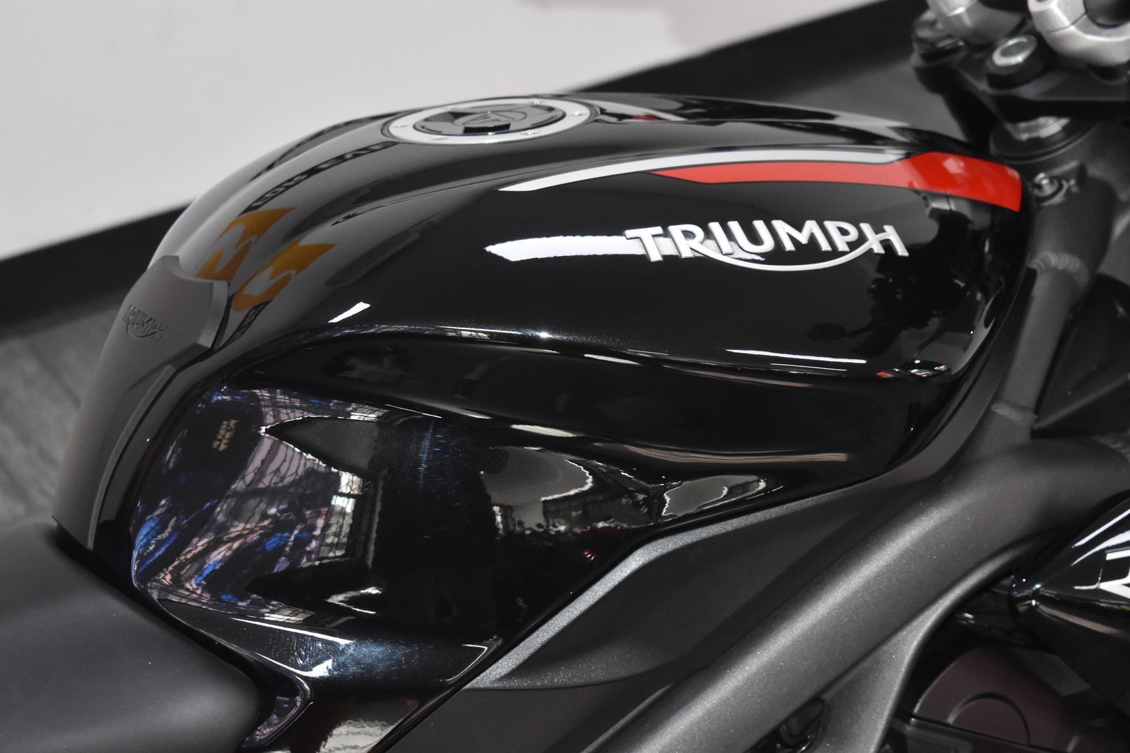 2020 TRIUMPH STREET TRIPLE R ROAD
