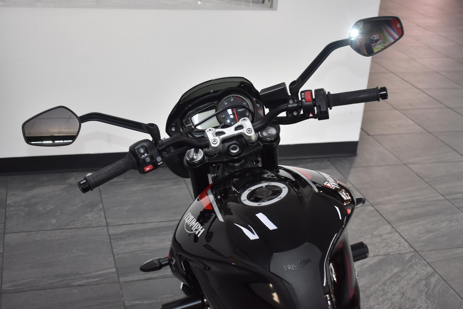 2020 TRIUMPH STREET TRIPLE R ROAD