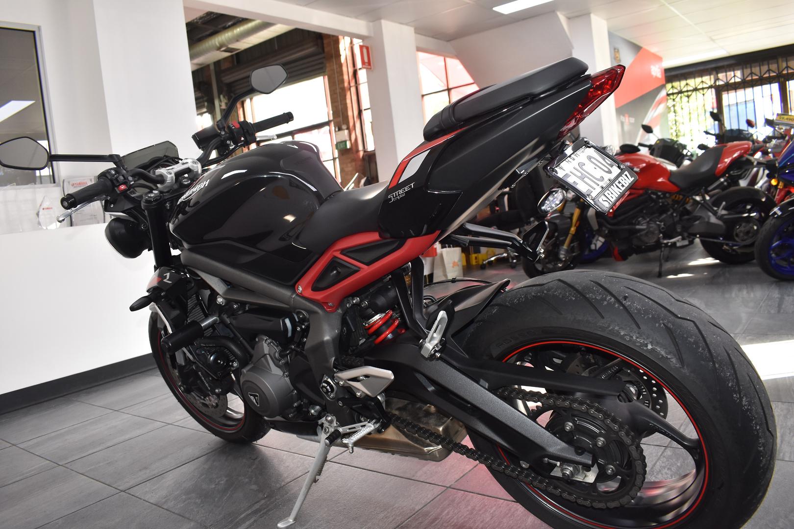 2020 TRIUMPH STREET TRIPLE R ROAD