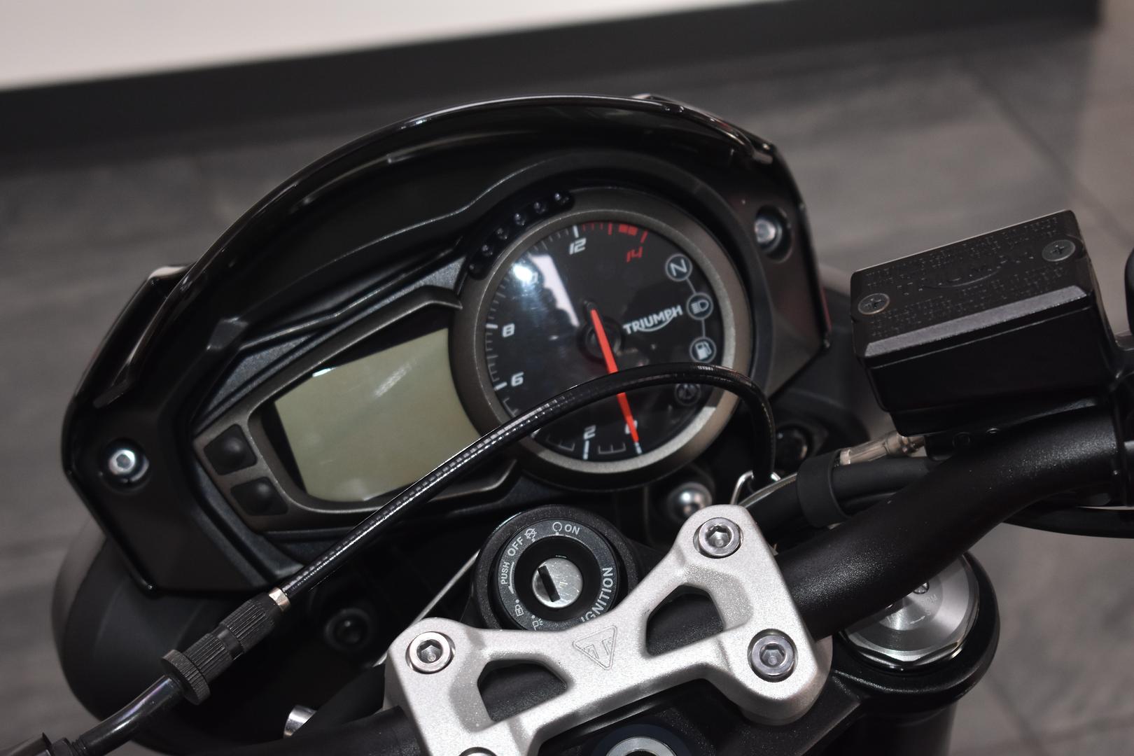 2020 TRIUMPH STREET TRIPLE R ROAD