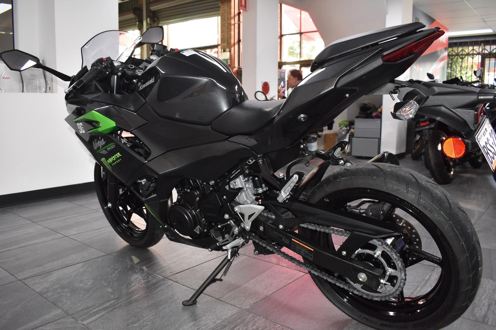 2025 KAWASAKI NINJA 500 SPORTS