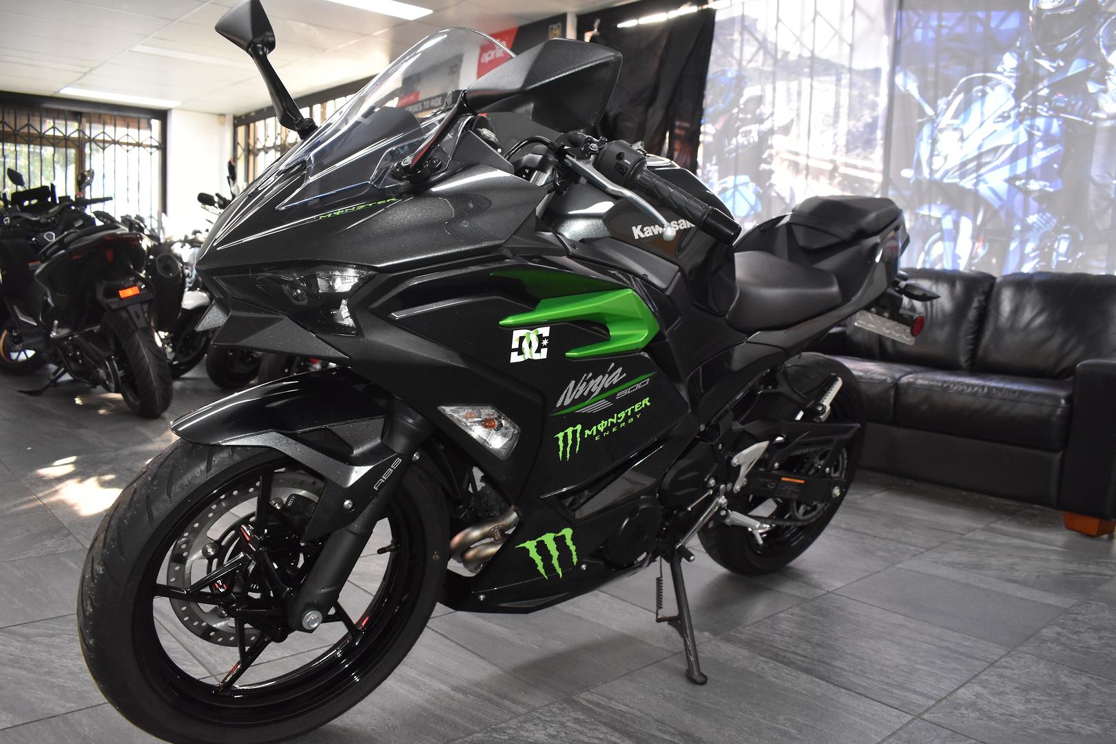 2025 KAWASAKI NINJA 500 SPORTS