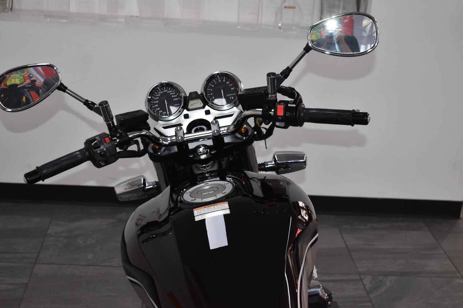 2011 YAMAHA XJR1300 ROAD
