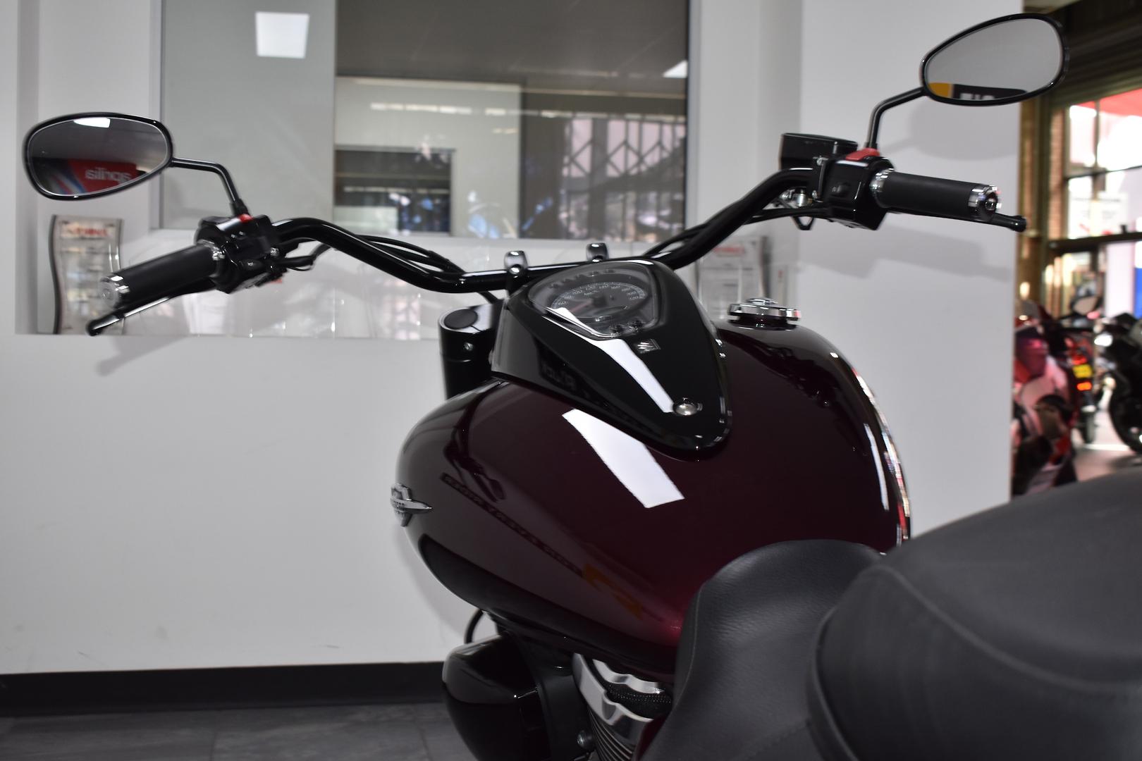 2015 SUZUKI BOULEVARD C90T (VL1500B) CRUISER