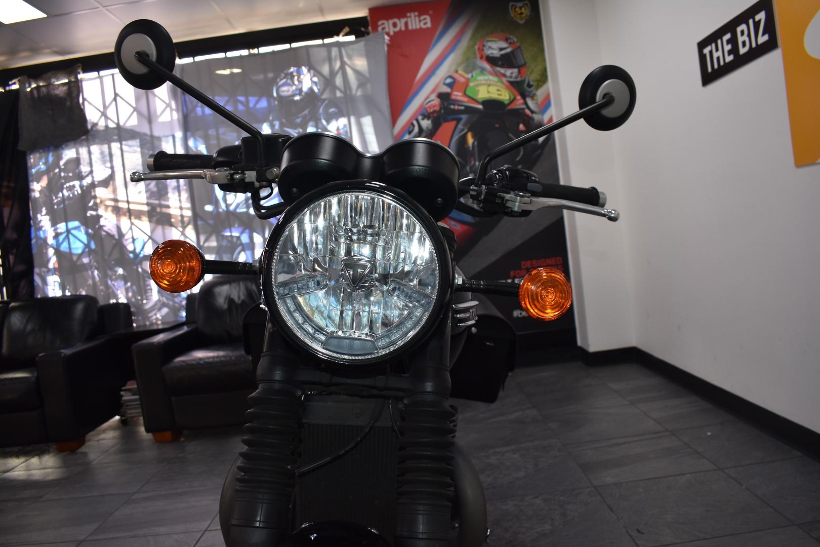 2022 TRIUMPH BONNEVILLE T120 BLACK ROAD