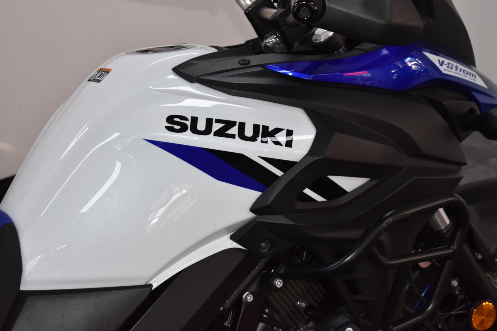 2025 SUZUKI V-STROM 650XT (DL650XA) DUAL SPORTS