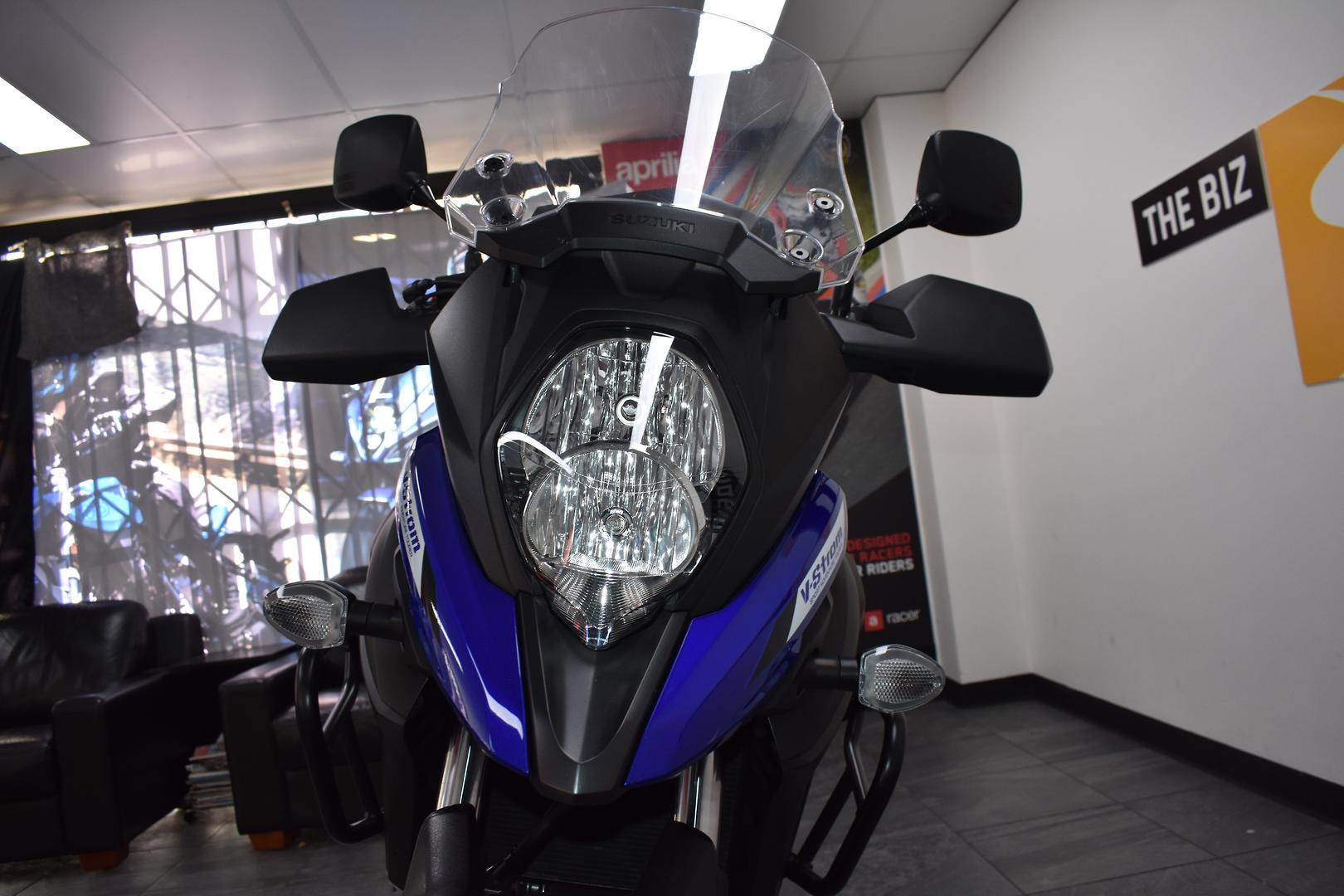 2025 SUZUKI V-STROM 650XT (DL650XA) DUAL SPORTS