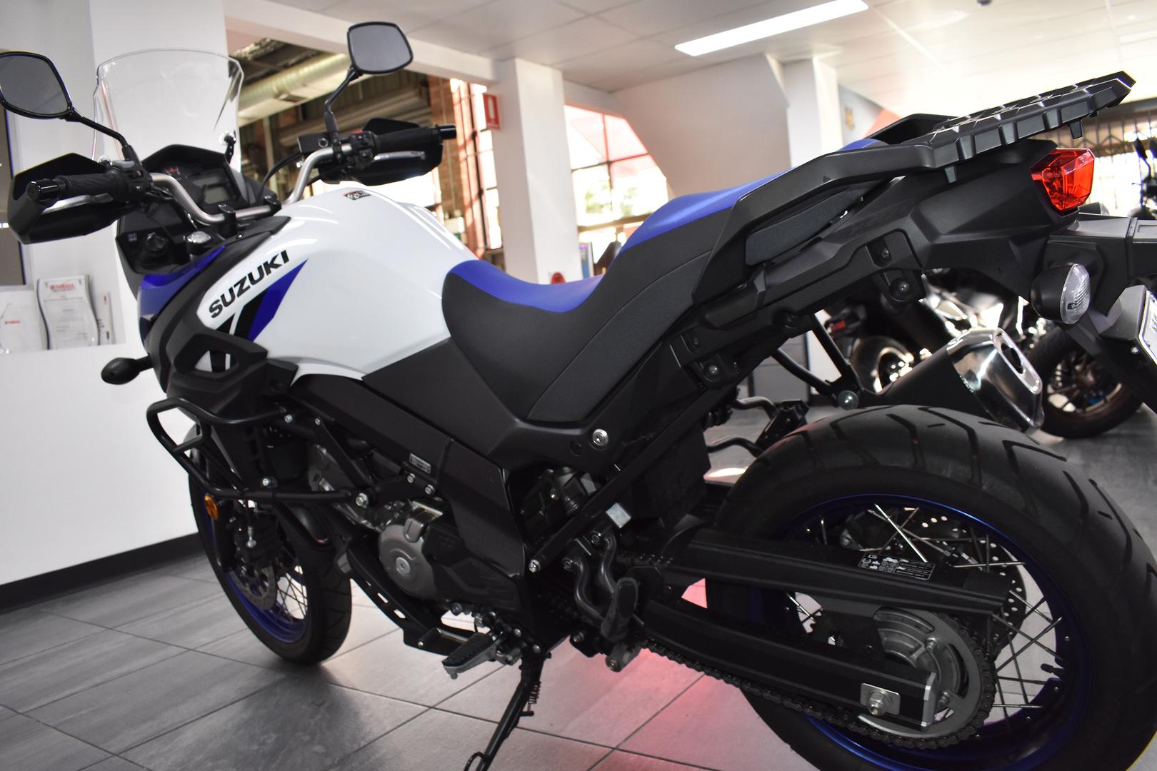 2025 SUZUKI V-STROM 650XT (DL650XA) DUAL SPORTS