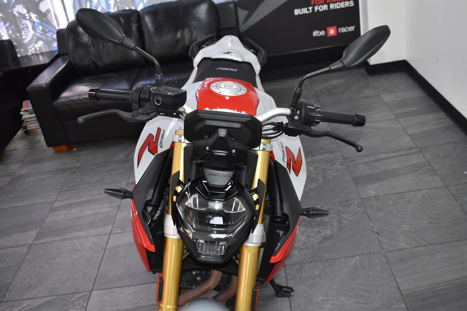 2021 BMW F 900 R ROAD