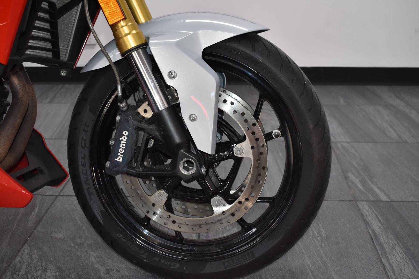 2021 BMW F 900 R ROAD