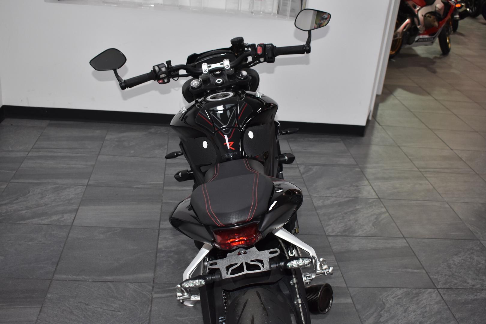 2019 TRIUMPH STREET TRIPLE R ROAD