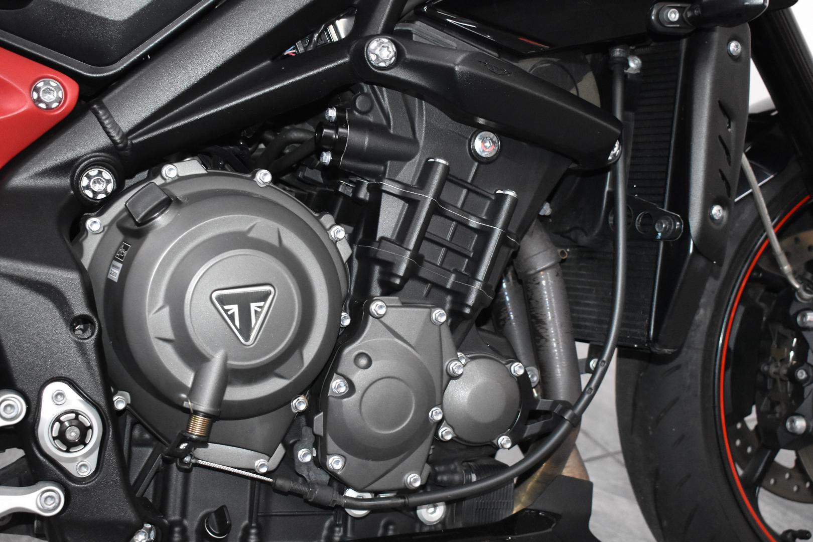 2019 TRIUMPH STREET TRIPLE R ROAD