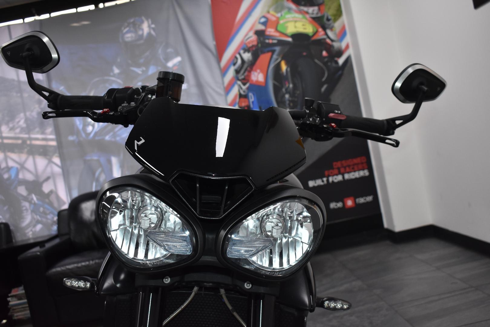 2019 TRIUMPH STREET TRIPLE R ROAD