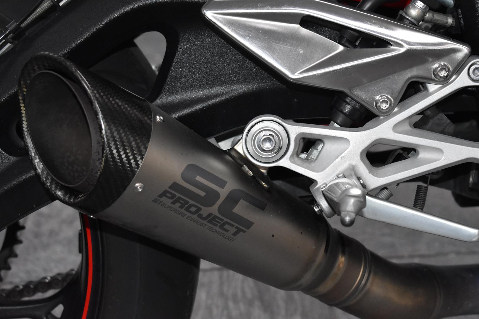 2019 TRIUMPH STREET TRIPLE R ROAD