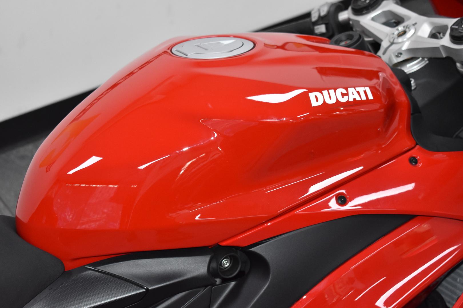 2024 DUCATI PANIGALE V2 SPORTS