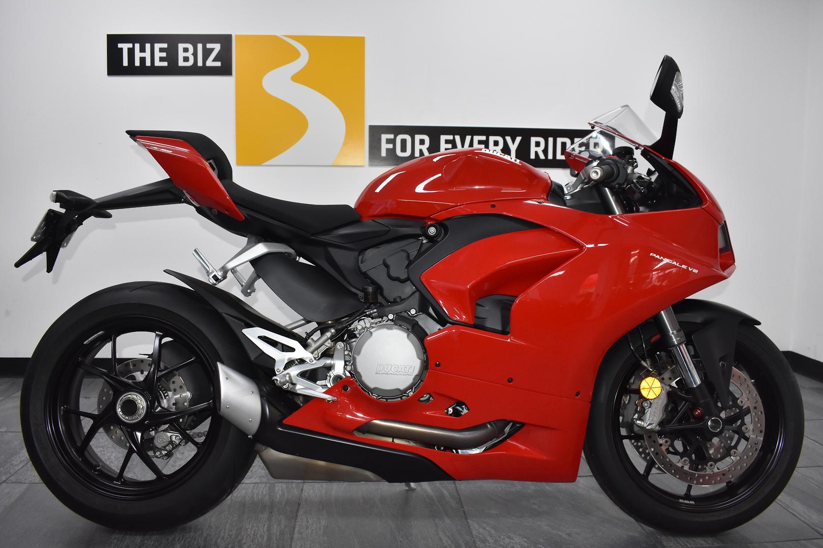 2024 DUCATI PANIGALE V2 SPORTS