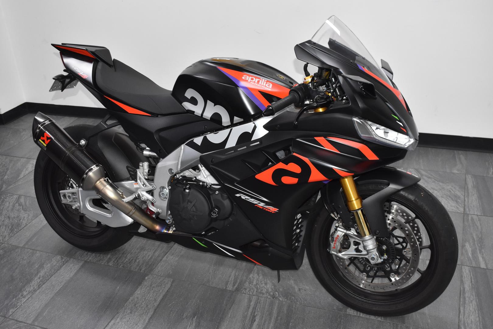 2023 APRILIA RSV4 FACTORY SPORTS
