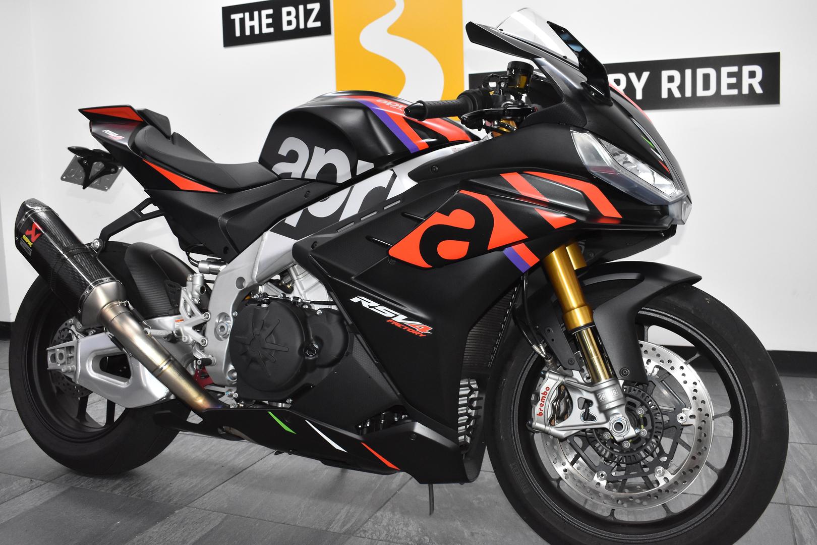 2023 APRILIA RSV4 FACTORY SPORTS