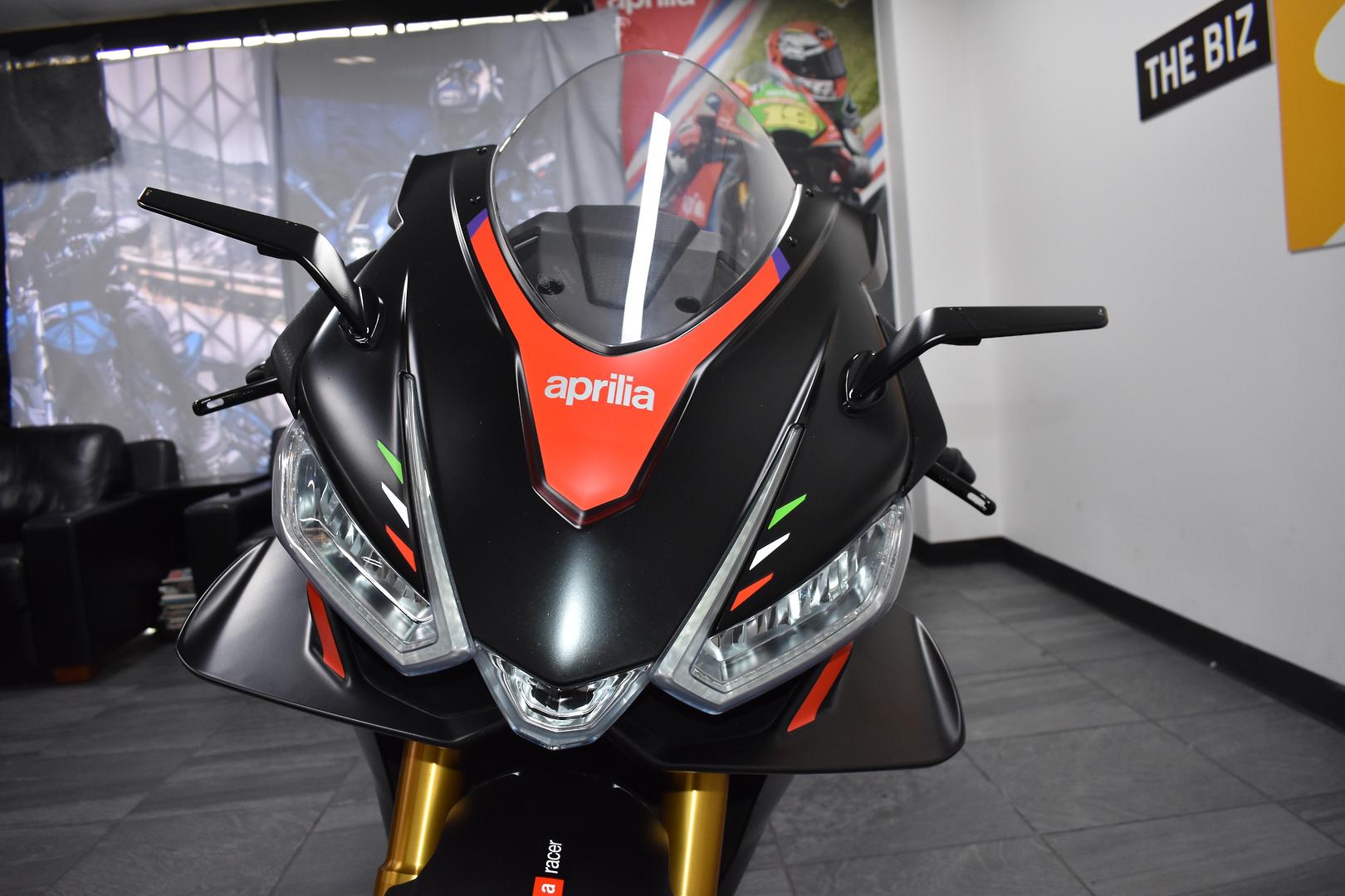 2023 APRILIA RSV4 FACTORY SPORTS