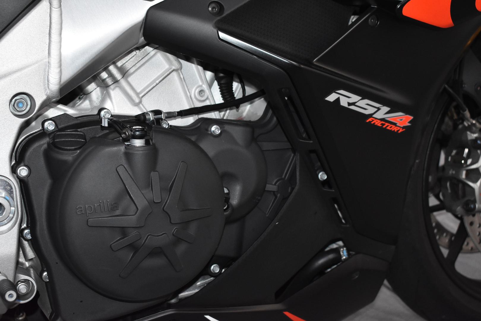 2023 APRILIA RSV4 FACTORY SPORTS