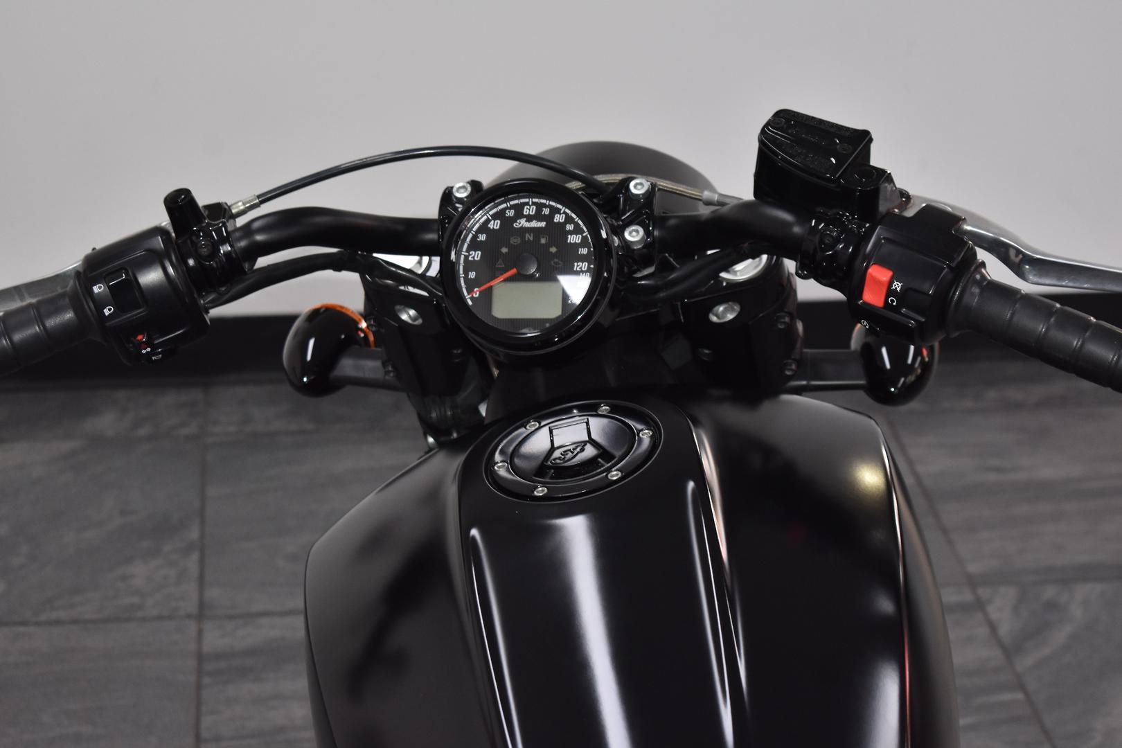 2018 INDIAN SCOUT BOBBER THUNDER BLACK CRUISER