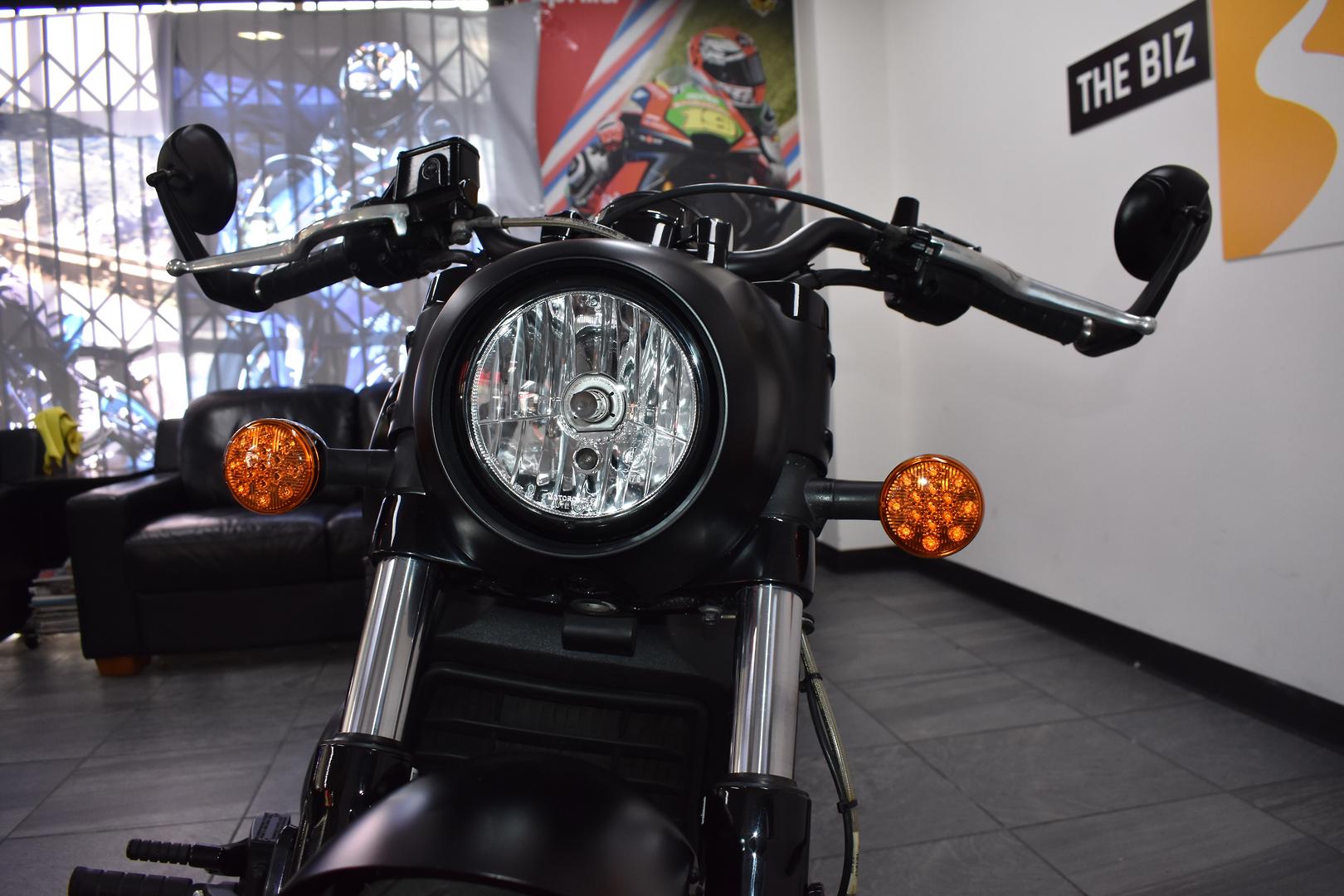 2018 INDIAN SCOUT BOBBER THUNDER BLACK CRUISER