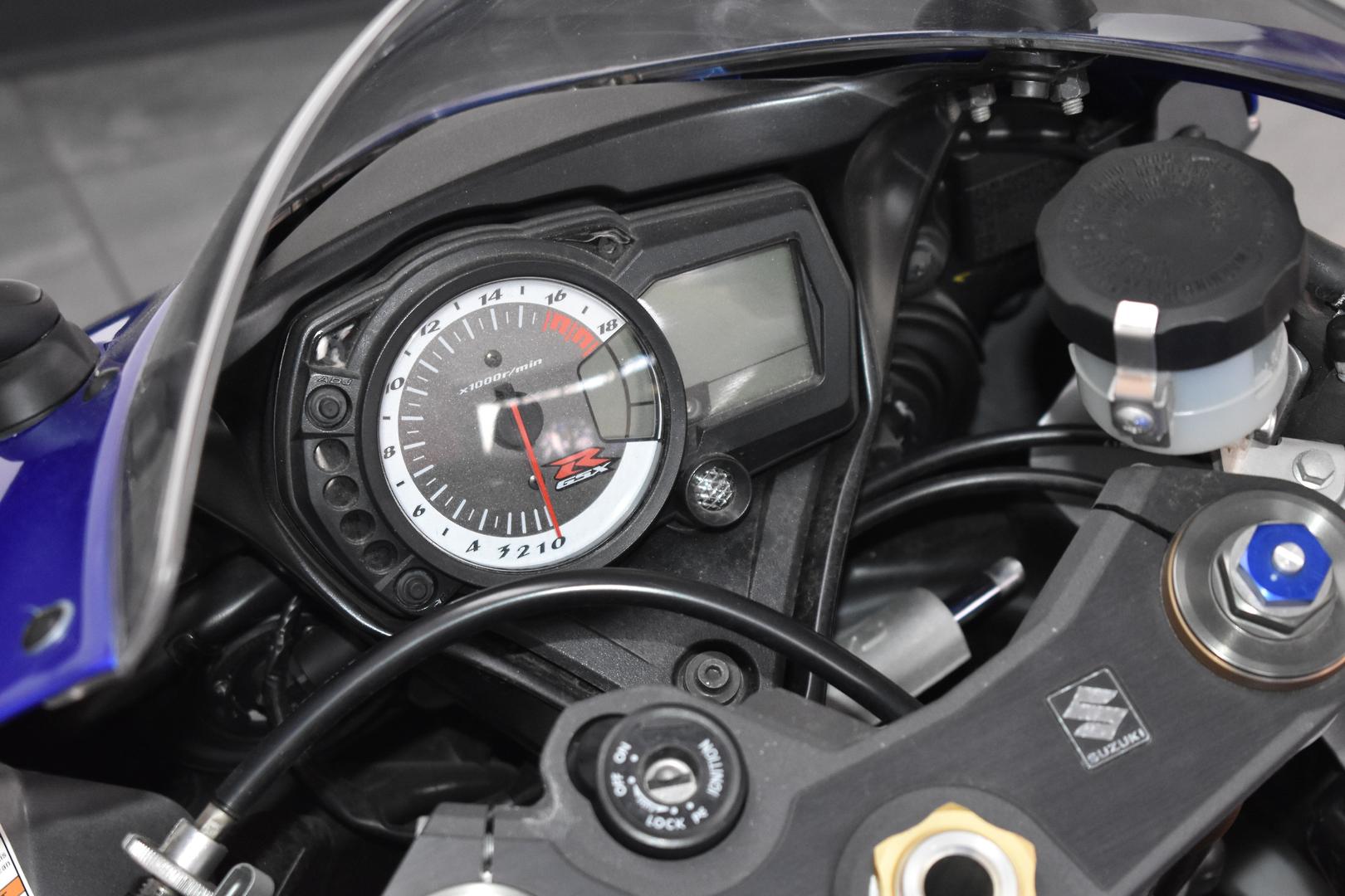 2010 SUZUKI GSX-R600 SPORTS
