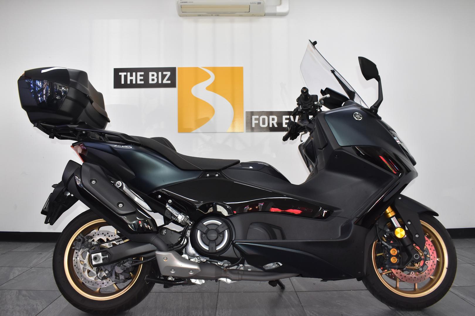 2023 YAMAHA TMAX 560 (ABS) SCOOTER