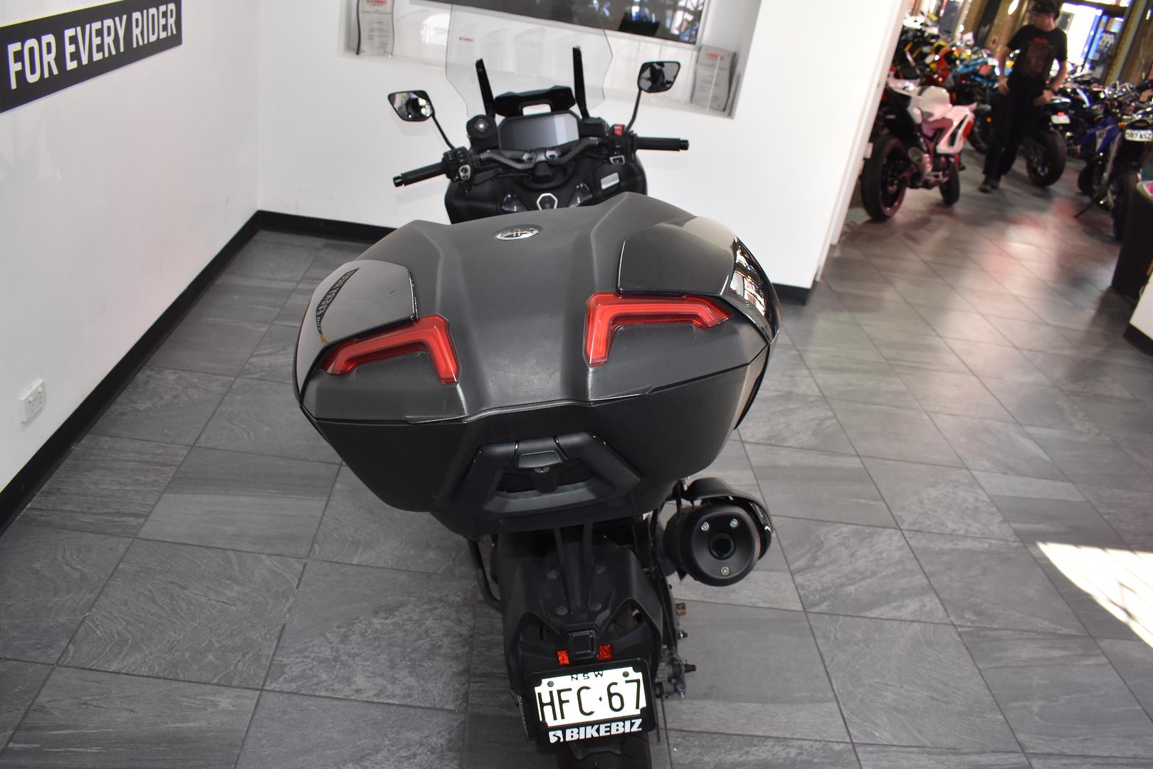 2023 YAMAHA TMAX 560 (ABS) SCOOTER