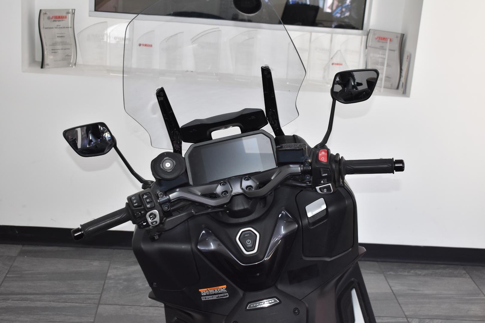 2023 YAMAHA TMAX 560 (ABS) SCOOTER