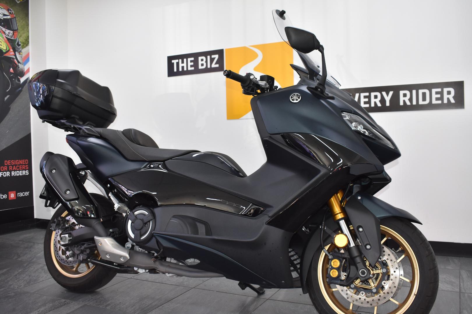 2023 YAMAHA TMAX 560 (ABS) SCOOTER