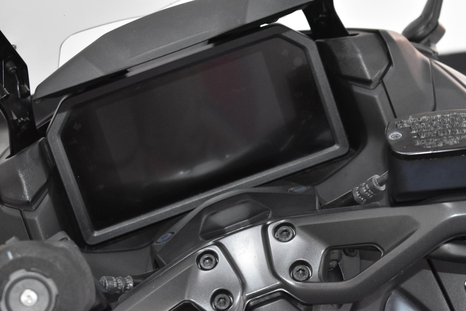 2023 YAMAHA TMAX 560 (ABS) SCOOTER