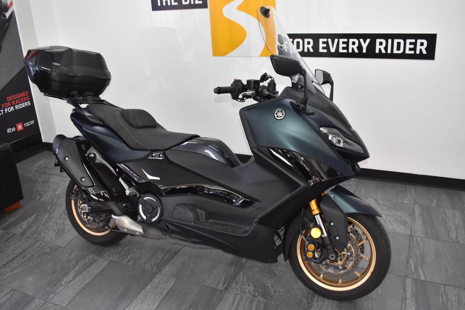 2023 YAMAHA TMAX 560 (ABS) SCOOTER