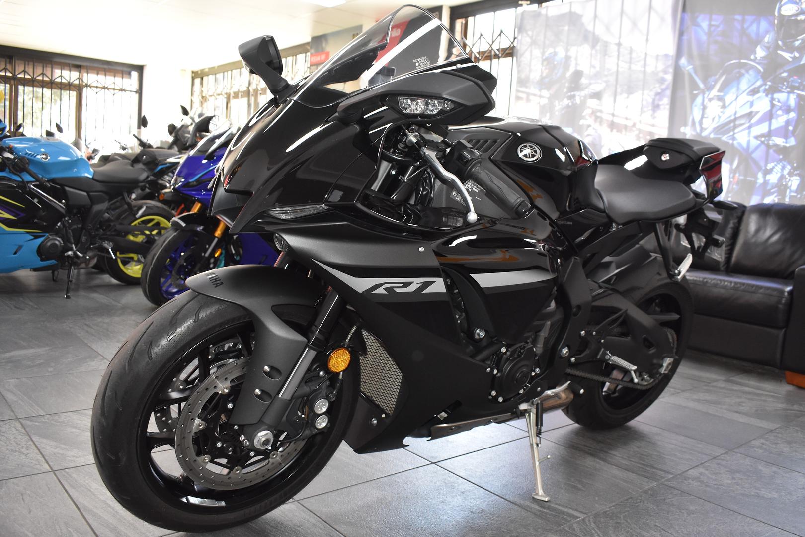 2024 YAMAHA YZF-R1 SPORTS
