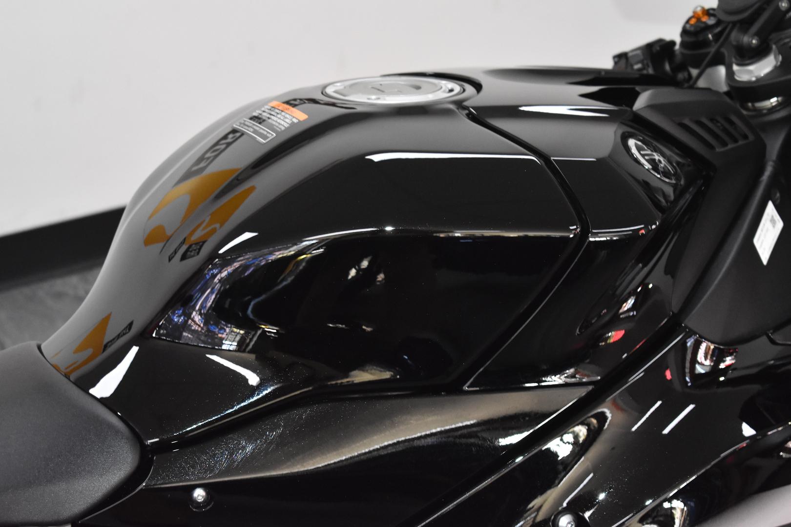 2024 YAMAHA YZF-R1 SPORTS