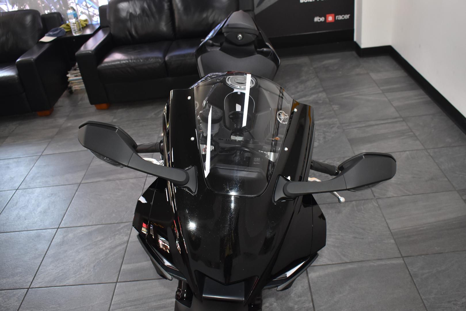 2024 YAMAHA YZF-R1 SPORTS