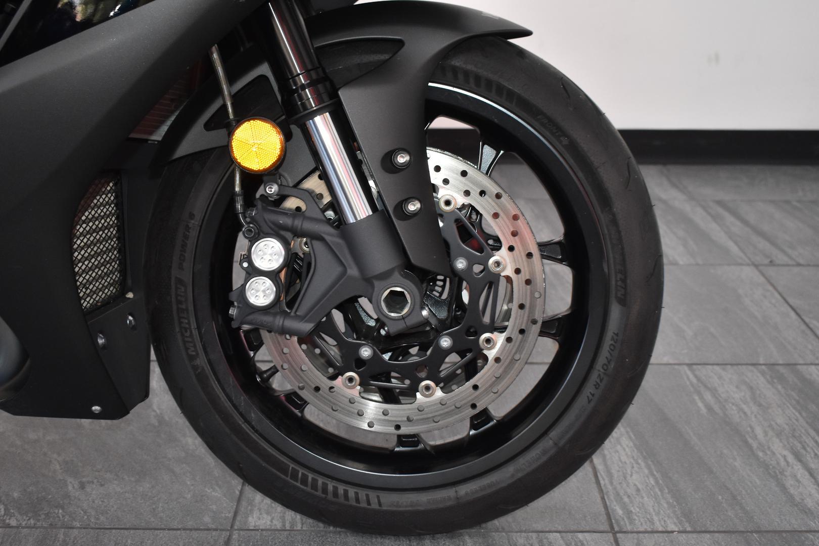 2024 YAMAHA YZF-R1 SPORTS