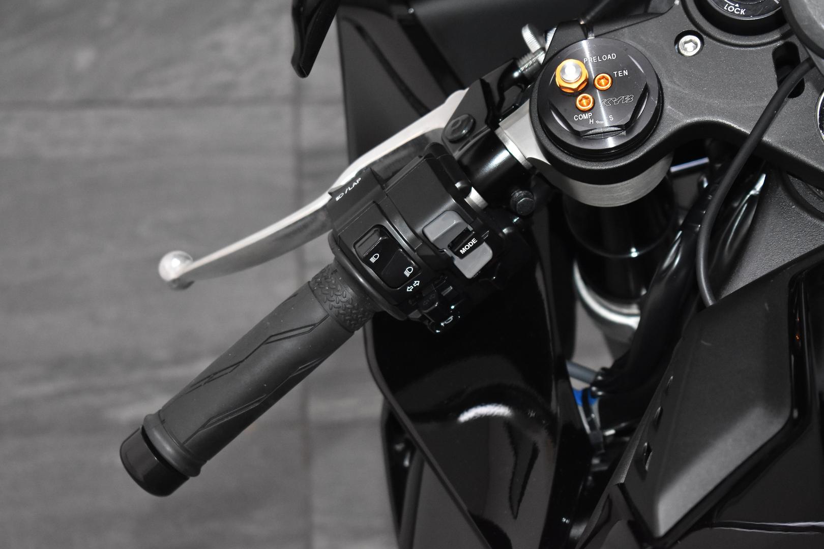 2024 YAMAHA YZF-R1 SPORTS