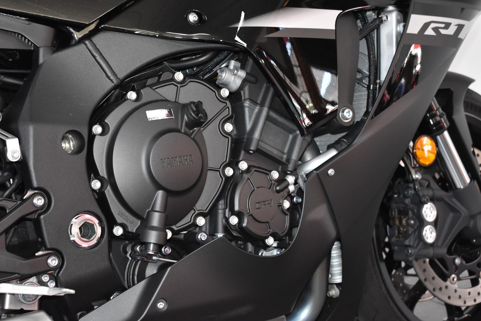 2024 YAMAHA YZF-R1 SPORTS