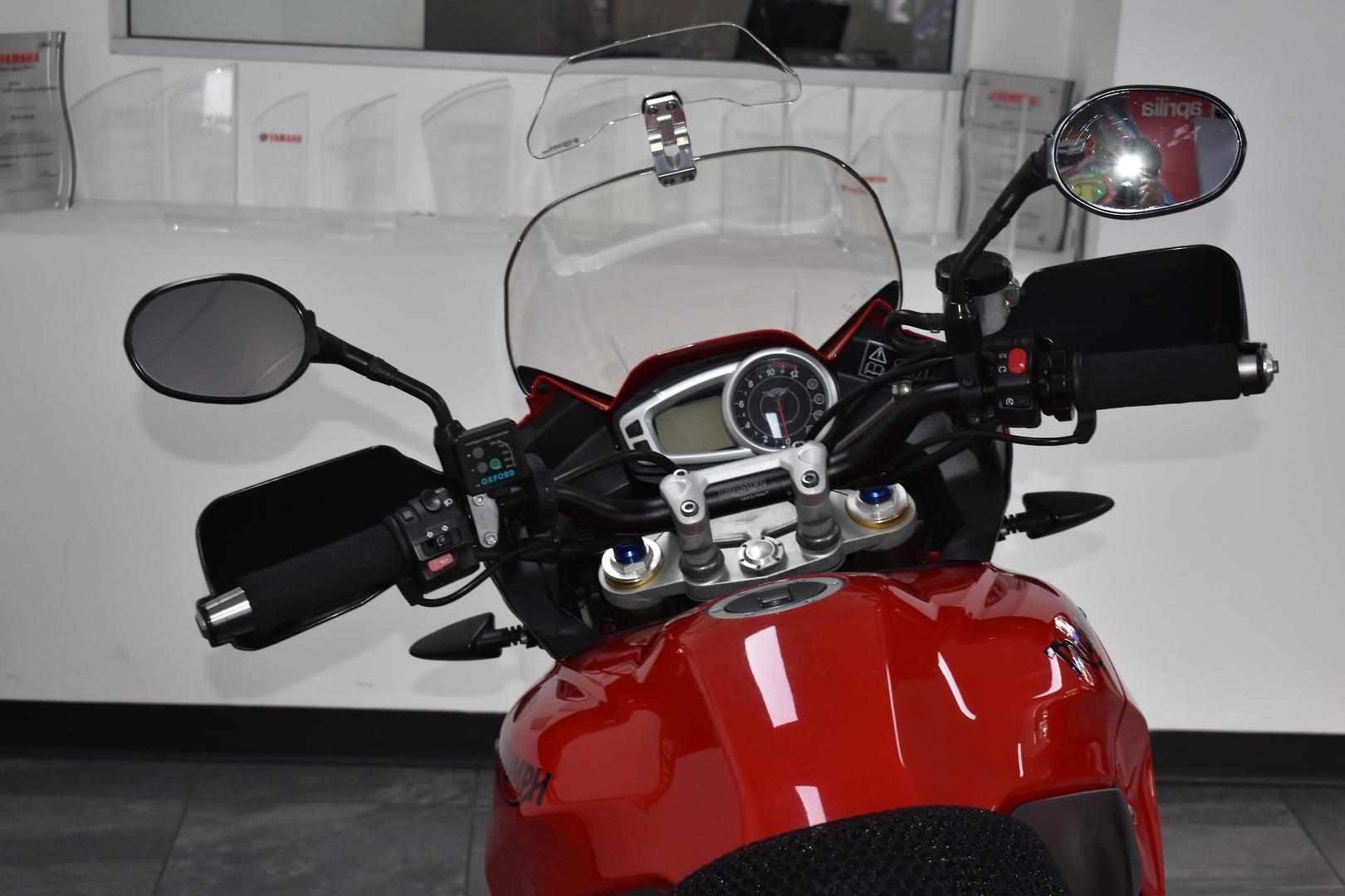 2013 TRIUMPH TIGER 1050 SE (ABS) SPORTS