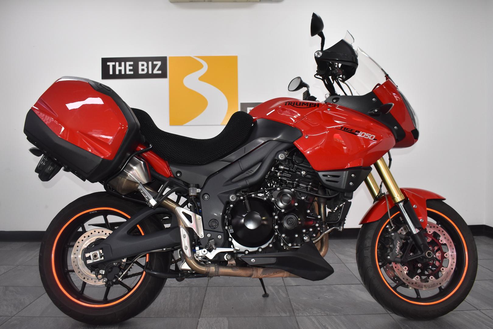 2013 TRIUMPH TIGER 1050 SE (ABS) SPORTS