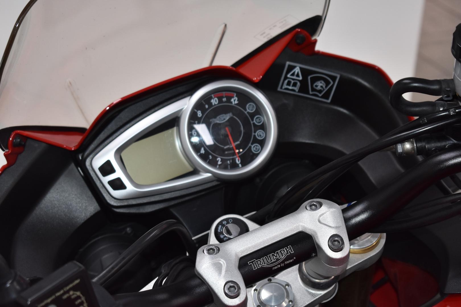 2013 TRIUMPH TIGER 1050 SE (ABS) SPORTS