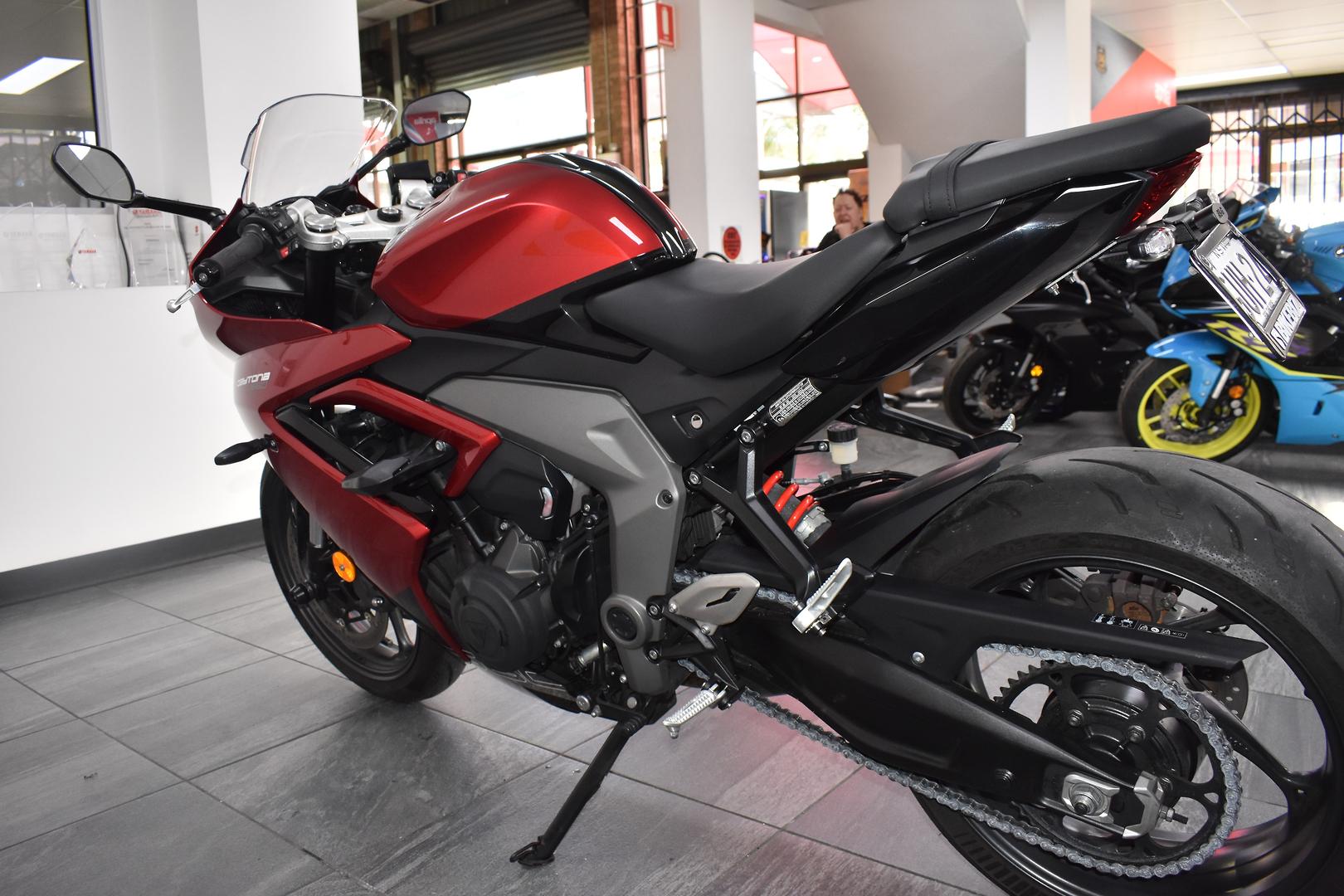 2024 TRIUMPH DAYTONA 660 LAMS ROAD