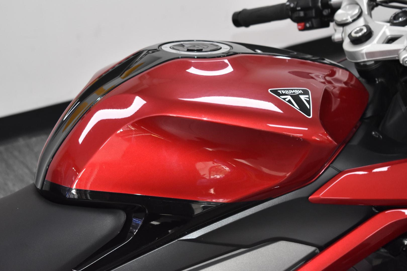 2024 TRIUMPH DAYTONA 660 LAMS ROAD