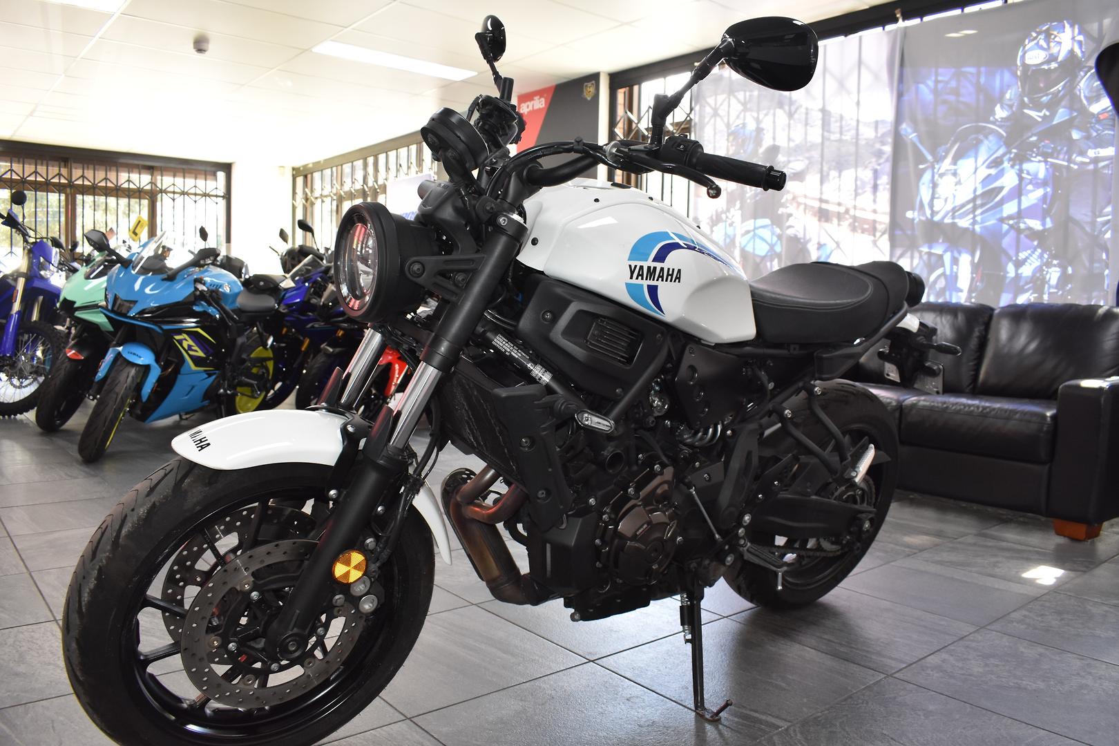 2022 YAMAHA XSR700 ROAD