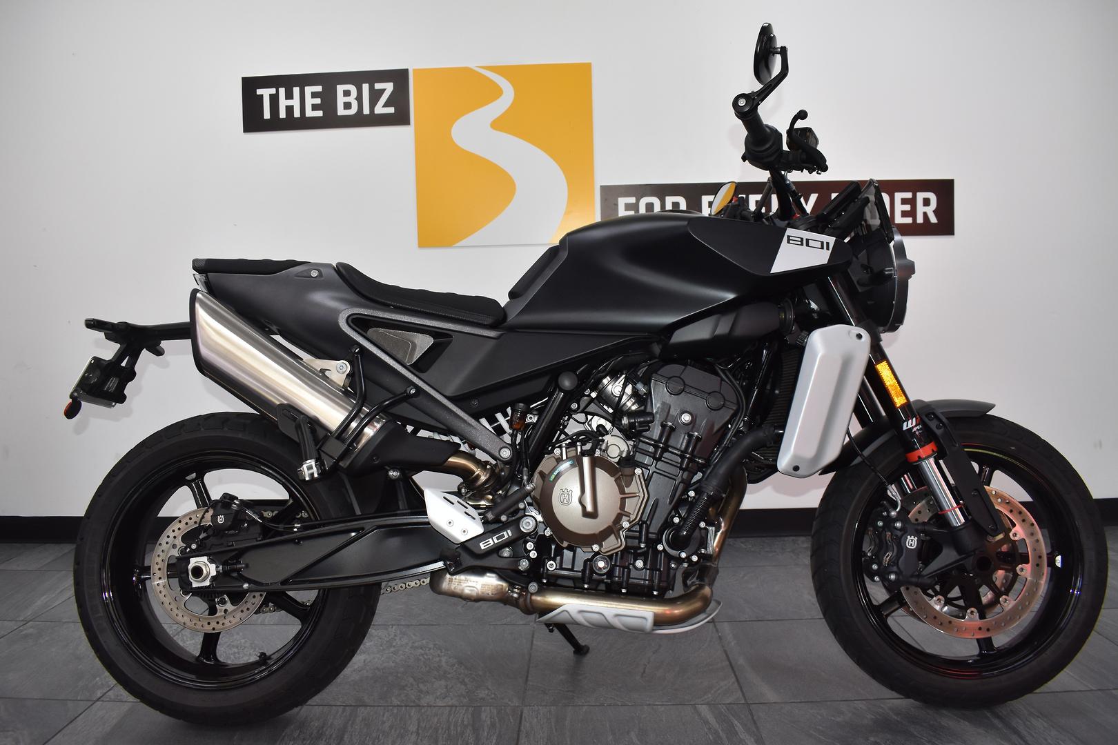 2024 HUSQVARNA SVARTPILEN 801 ROAD