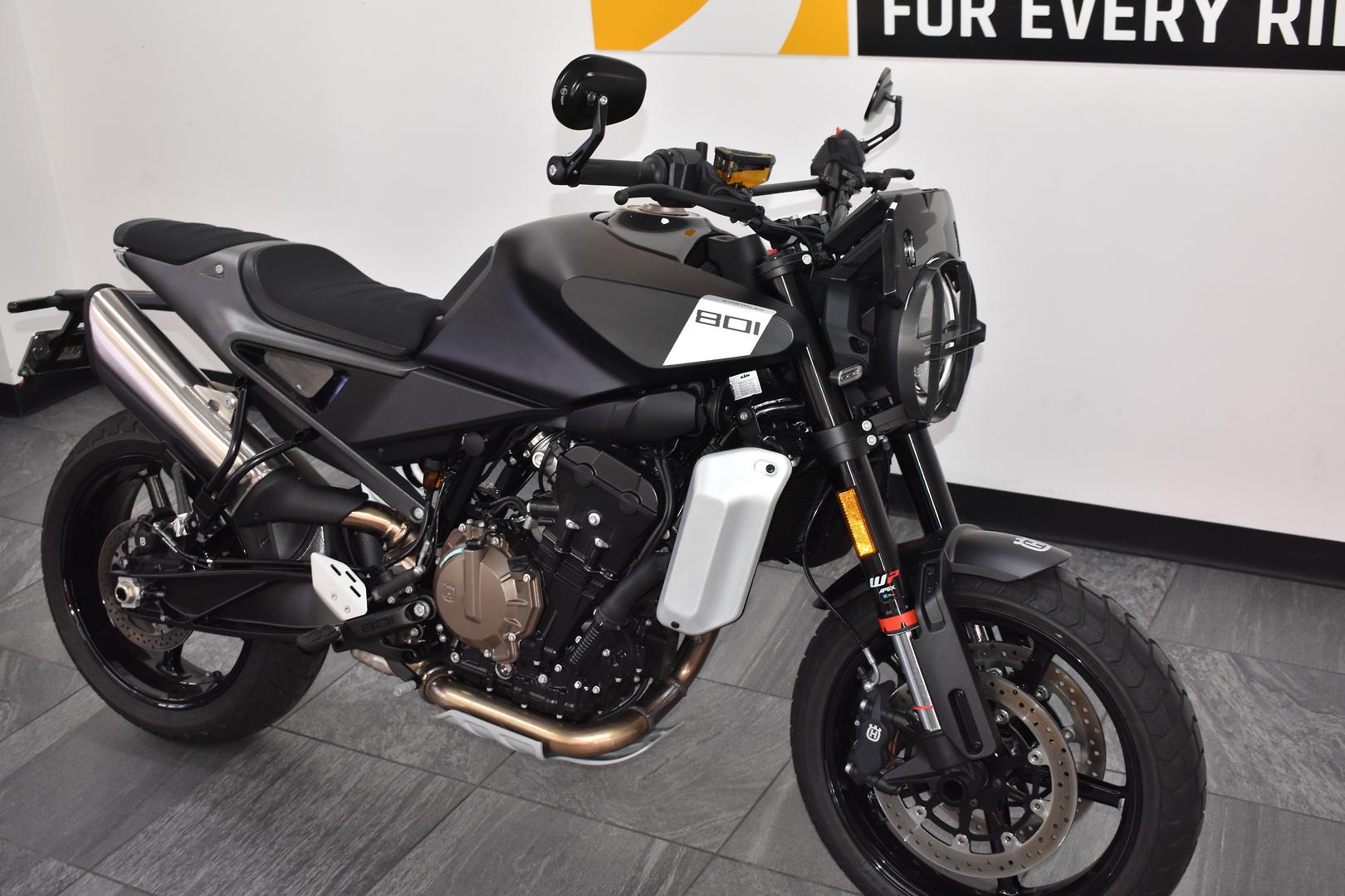 2024 HUSQVARNA SVARTPILEN 801 ROAD