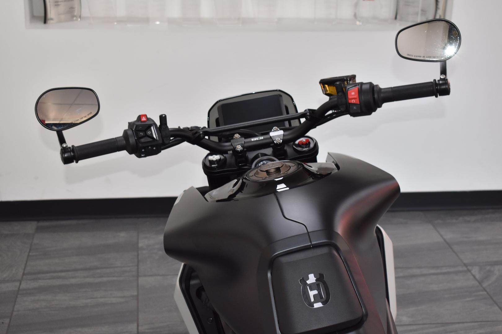 2024 HUSQVARNA SVARTPILEN 801 ROAD