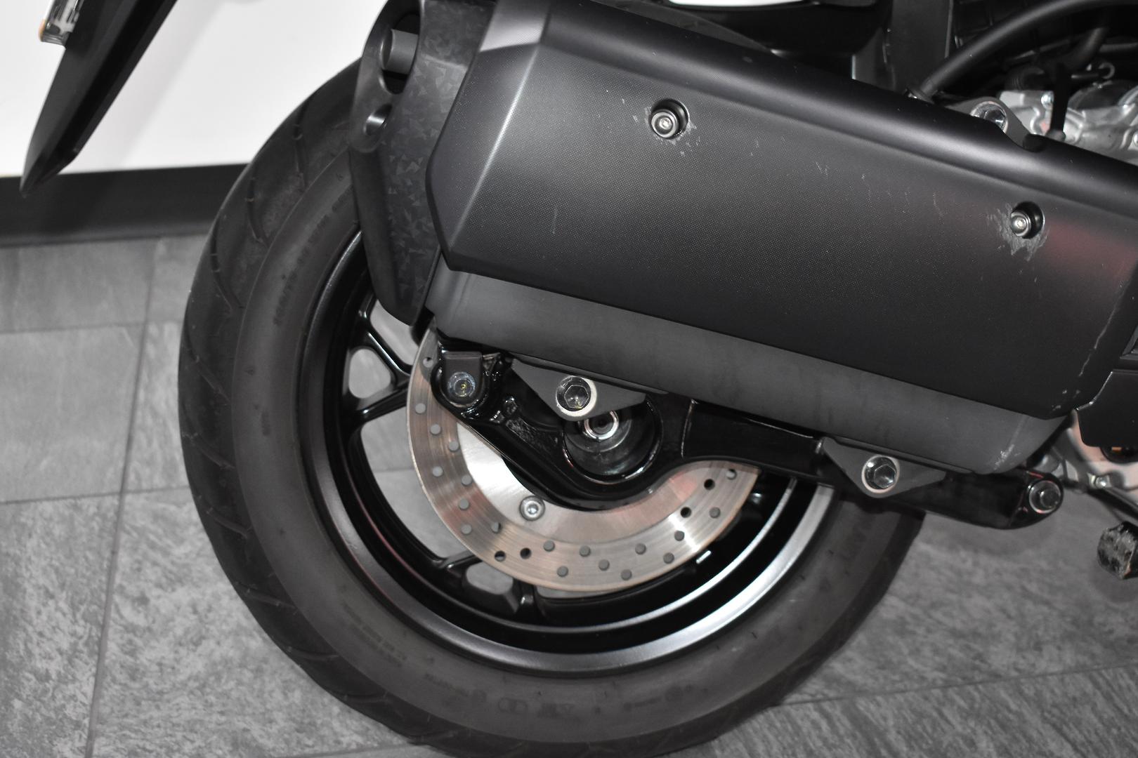 2024 YAMAHA XMAX 300 SCOOTER