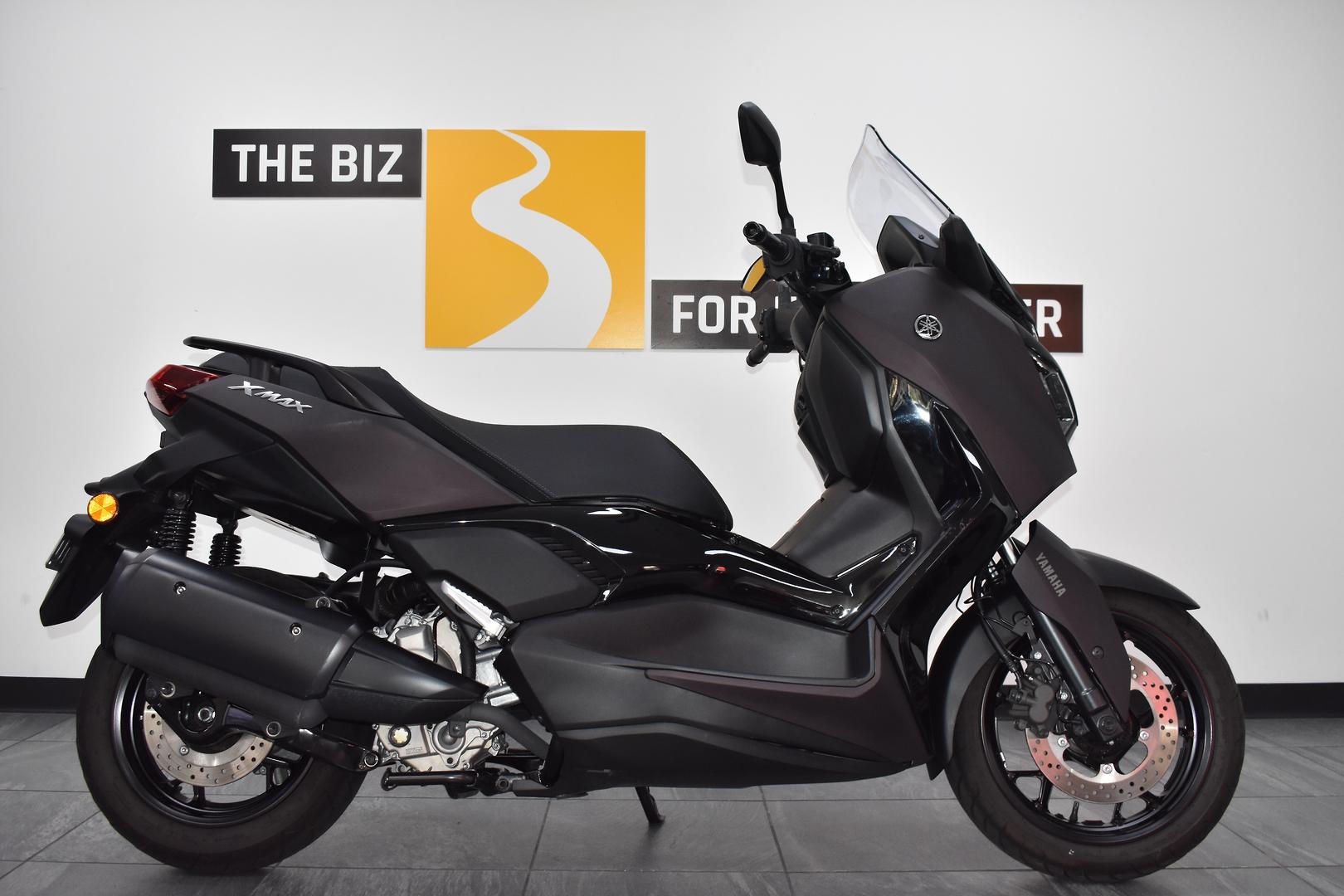 2024 YAMAHA XMAX 300 SCOOTER